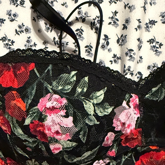 Victoria’s Secret Floral Lace Bralette - Black and Red - Picture 5 of 9